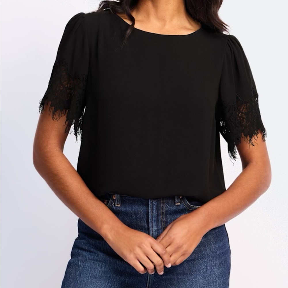 DAYNA LACE DETAIL BLOUSE